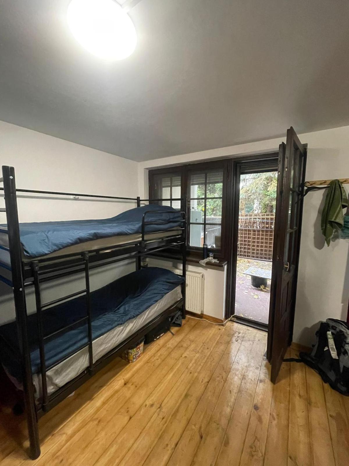 Eden Life Hostel วอร์ซอ ภายนอก รูปภาพ