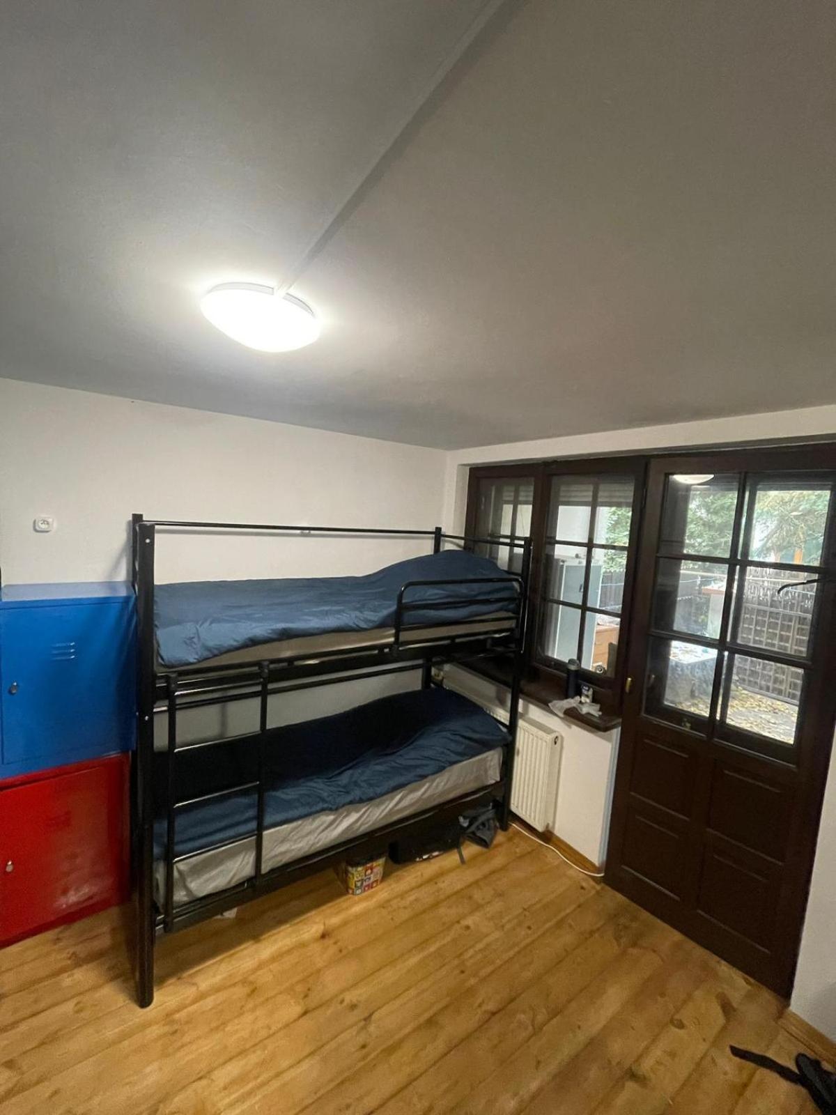 Eden Life Hostel วอร์ซอ ภายนอก รูปภาพ